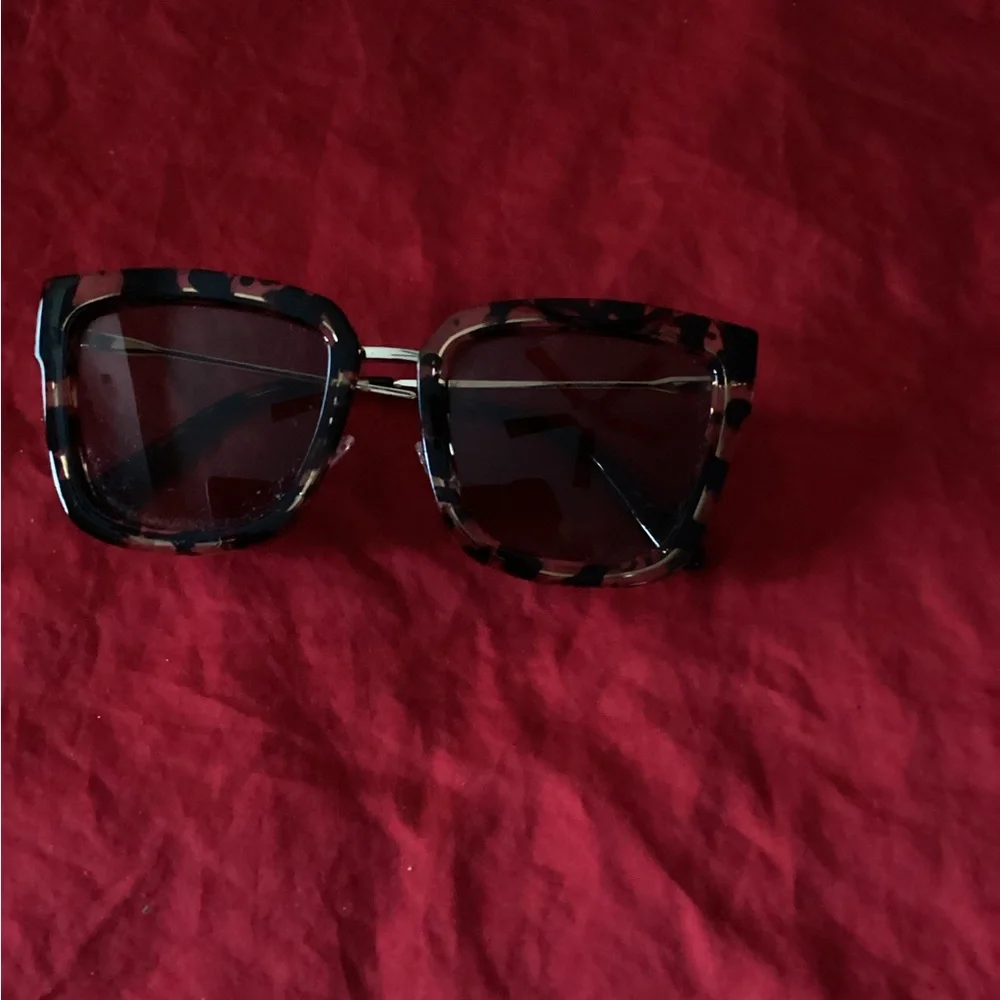 Tortoise Shell Square Sunglasses